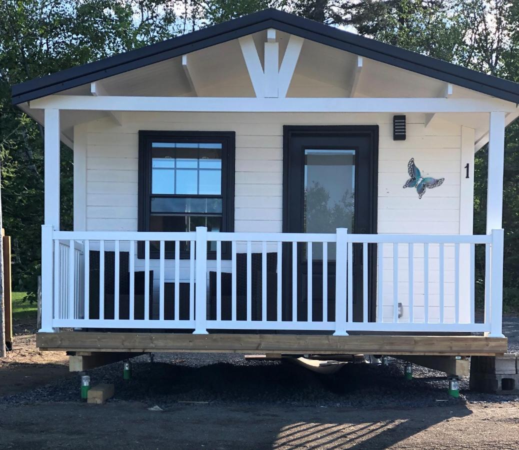 Les Chalets De La Colline Inc ベ・サントカトリーヌ エクステリア 写真